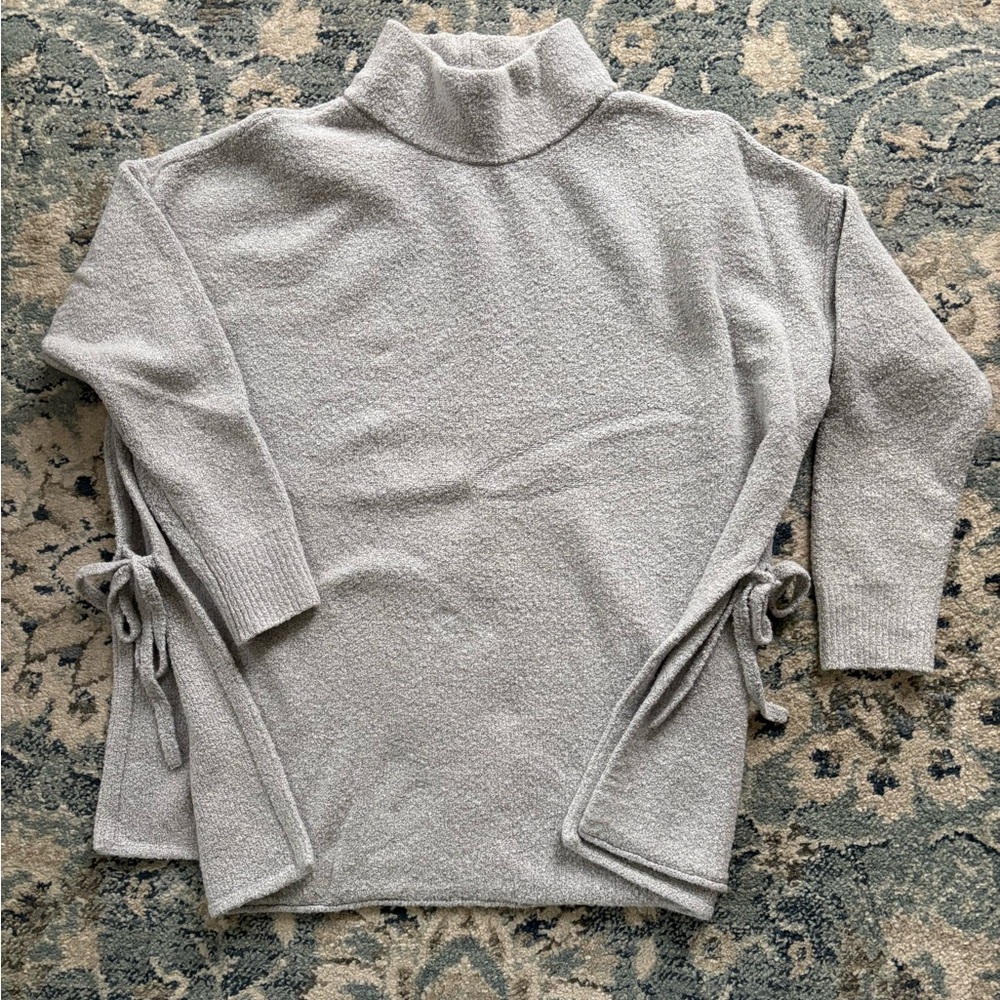 J. Jill Light Gray Oversized Turtleneck Sweater with open Side Ties
